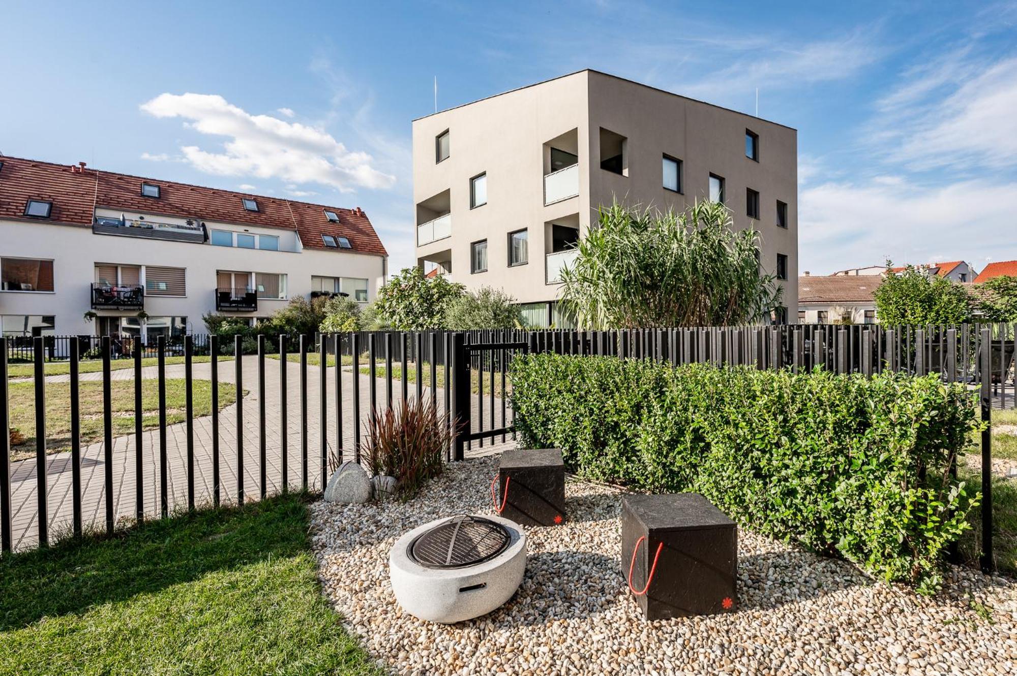 Pergola Apartment *