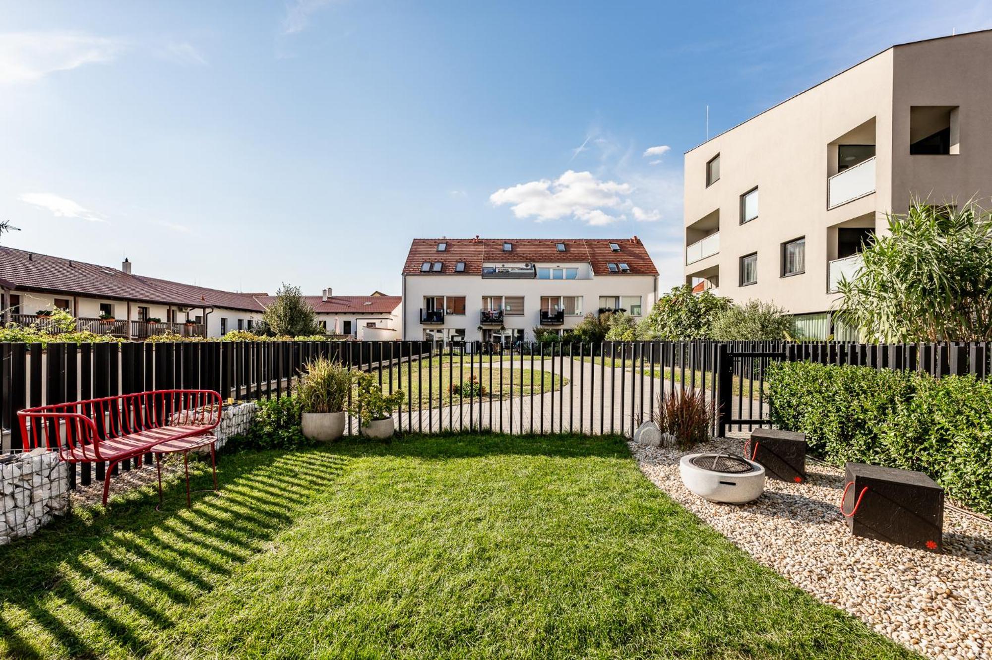 Pergola Apartment *